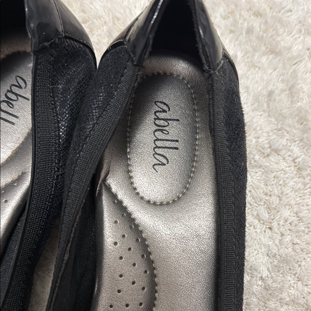Abella Black Flats with Glossy Toe - Picture 5 of 6